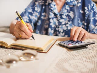 Veľký prepočet dôchodkov prichádza: Pozrite si, kedy dostanú vyššie penzie prví seniori!