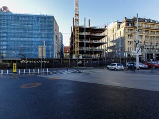 Bratislava: Developer pokračuje v obnove Obchodného domu Dunaj a Domu odievania (foto)