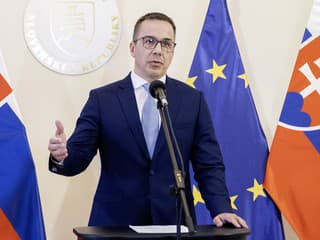 Čo je s dlho očakávaným zvyšovaním dôchodkov? Kľúčový termín sa blíži, upokojuje Erik Tomáš!