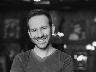 Svet technológií v šoku: Vo veku 43 rokov zomrel majiteľ miliardového fenoménu OnlyFans!