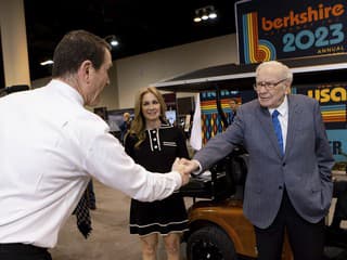 Vranka: Warren Buffett končí na čele Berkshire Hathaway po 55 rokoch. Čo bude s firmou ďalej? (komentár)