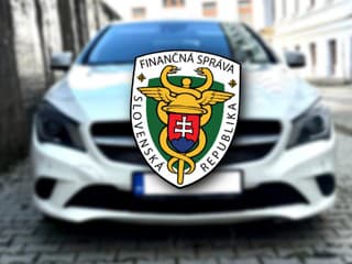 Štát rozpredáva zhabané autá: Do aukcie ide zánovný hybrid aj Mercedes! (foto)