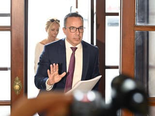 Koniec percentám? Minister Tomáš zvažuje revolúciu v zvyšovaní dôchodkov!