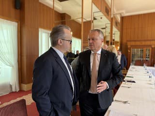 NKÚ aj zamestnávatelia bijú na poplach: Slovensko potrebuje zásadnú reformu, kozmetické zmeny nepomôžu!