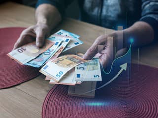 Seniorov čakajú vyššie penzie: Ako sa budú zvyšovať a čo bude s minimálnymi dôchodkami? (príklad)
