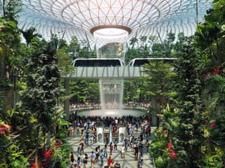 Viedeň je v TOP 20, no na víťaza sa nechytá: Pozrite si galériu z letiska, ktoré vyzerá ako z inej planéty! (foto)