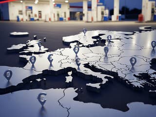 Chystáte sa autom na dovolenku? Tankujte s rozumom: Tu je porovnanie cien palív v Európe! (jún 2025)