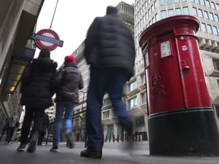 Gigantický biznis vlastníka Slovenských elektrární v Británii: Křetinský definitívne kupuje kráľovskú poštu! (foto)