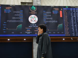 3 kľúčové komodity v plameňoch: Takto útok na Irán okamžite mení ceny plynu, ropy a zlata!