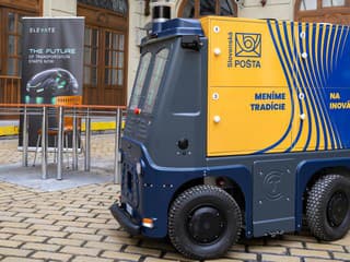 Unikátna novinka v Bratislave: Pozrite si, ako bude poštu doručovať autonómne auto! (foto)