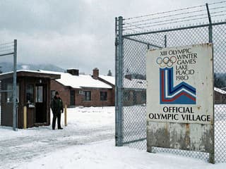 S medailou rovno za mreže: Prečo športovci na olympiáde v Lake Placid bývali v kriminále? (špeciál Miláno 2026)