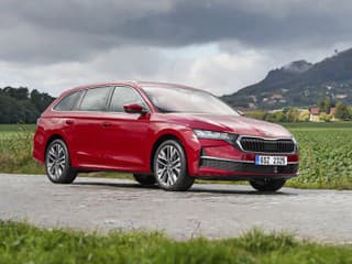Škoda Octavia dostáva prvý plne hybridný pohon: Jazdiť dokáže aj bez benzínu či nabíjania! (foto)