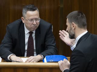 Zo strašiaka viac moci pre Kamenického: Opozícia varuje pred najväčšou rabovačkou v histórii!