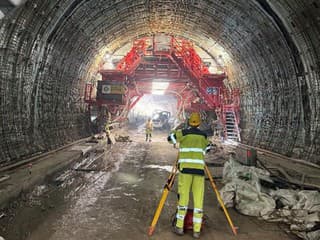 Dôležitý obchvat Prešova napreduje: Tunel Okruhliak čaká veľký míľnik, čo sa deje na stavbe? (foto)