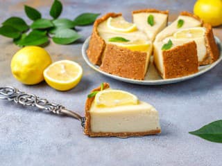 RECEPT na dnes: Svieži citrónový cheesecake – ľahký dezert s chuťou luxusnej cukrárne