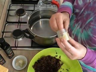 VIDEOTIP Koreň, ktorý mnohí prehliadajú, má zaujímavé využitie: Takto si z neho vyrobíte domácu masť