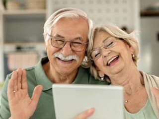 Technológie dokážu potrápiť, ale aj pobaviť: Zasmejte sa na vtipných situáciách s nami