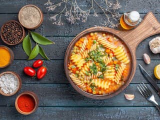 RECEPT na dnes: Zeleninová polievka s cestovinou – taká chutná, že nič viac netreba