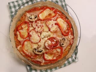 VIDEOTIP Blesková cuketová pizza: Nepotrebuje kysnúť – v kuchyni vás ani nezdrží