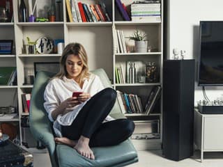 Tajomstvo útulného domova, ktorý pôsobí, akoby mal svoj vlastný príbeh: Trend „bookshelf wealth“ si zamilujete