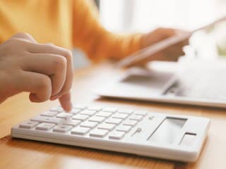 Ako sa nenechať nachytať agresívnym marketingom a ochrániť si úspory