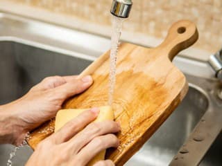 Ako sa starať o drevenú dosku na krájanie? Takto si zachová svoj bezchybný vzhľad na dlhé obdobie