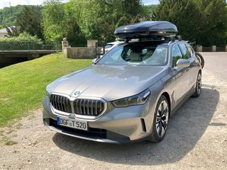 Slovenský auto sen: nové a lacné BMW 516i? Jedine s M balíkom. Kto by riešil objem?