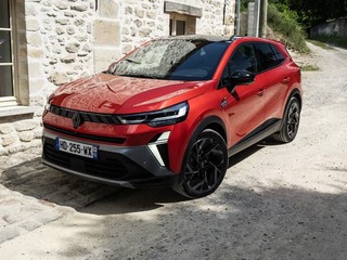 PRVÁ JAZDA: Renault vylepšil hybrid v Symbioze, je výborný