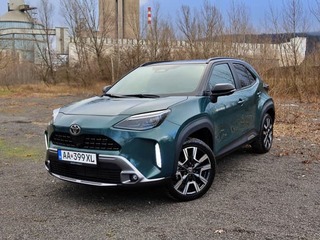 TEST: Toyota Yaris Cross FWD - tesne pred faceliftom s novým motorom