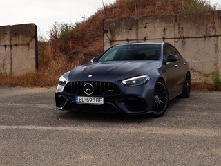 TEST: Mercedes-AMG C63 – toto auto vraj nikto nechce. Nechcel by som byť ten nikto