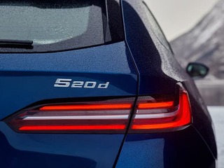 BMW sa môže radovať. Nový Rad 5 v Európe valcuje konkurenciu
