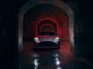 FOTO: Aston Martin Vantage S - viac výkonu, presnejší predok, mäkší zadok