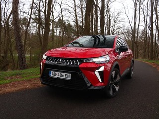 TEST: Mitsubishi Grandis HEV - rodinné SUV s úsporným hybridom
