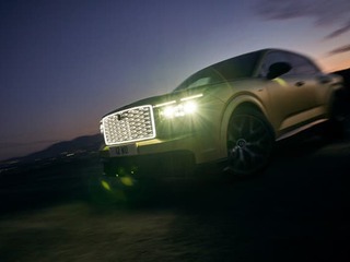 FOTO + VIDEO: Bentley Torcal prichádza. Luxusné superauto s masívnym výkonom a kontroverzným dizajnom