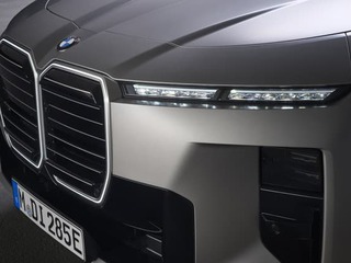 FOTO + VIDEO: BMW radu 7 - dôsledný facelift ovplyvnení technikou Neue Klasse