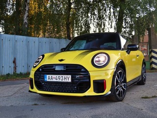 TEST: Mini JCW - žltý čmeliak bzučí, vrčí, kúše, letí