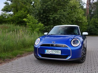 TEST: Mini Cooper SE - svižný drobec do mesta a okolia