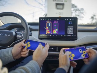 FOTO + VIDEO: Nuda v aute? Škoda má riešenie: Tetris!