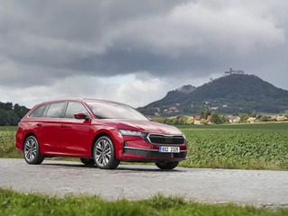 Škoda pri Octavii ponúka úplne nový motor: ani mild-hybrid a ani plug-in. Elektrická jazda bez zástrčky