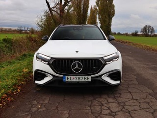 TEST: Mercedes-AMG E 53 – vitaj späť A M G