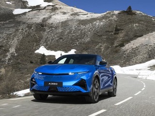 FOTO + VIDEO Alpine A390 - nový fastback na obzore. Ťažší ale o to krajší