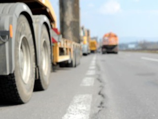 Jeden z deravých úsekov ciest na Záhorí sa dočká obnovy. Dva kilometre opravia za 900-tisíc eur