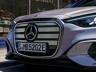 FOTO: Nový Mercedes Triedy C 2026 - dynamickejší a pokročilejší, než doteraz