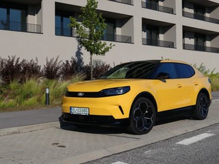 TEST: Ford Capri - veľmi vydarený dizajn, solídny elektromobil