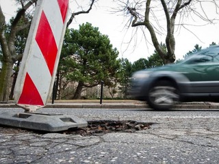 Mesto Košice začína s opravami výtlkov, prioritou sú trasy MHD a hlavné ťahy