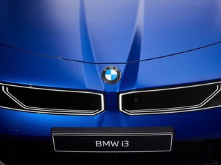 FOTO + VIDEO: BMW i3 Neue Klasse - revolúcia už aj ako sedan