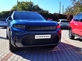 Nový Jeep Compass aj na Slovensku. Hranatá novinka je väčšia a pokročilejšia