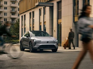 Volvo odmení vodičov za REÁLNE bezpečnejšie jazdenie. Čím rozumnejšie jazdíš, tým menšiu platíš poistku