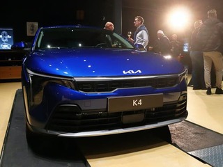 Toto auto chce poraziť Golf aj Octaviu. Len spaľovacie motory, veľa priestoru