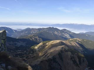 Aktuálne varovanie: Vo všetkých pohoriach Slovenska platí malé lavínové nebezpečenstvo